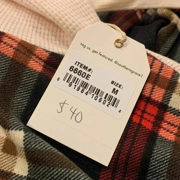 Grace & Emma FALLING LEAVES PULLOVER HOODIE WITH BALLOON SLEEVE - Picture 3 of 4